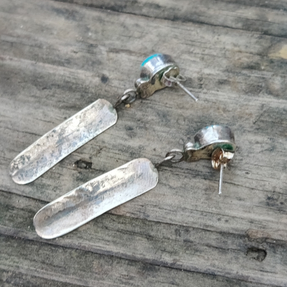 Vintage sterling Native American Sleeping Beauty turquoise feather earrings - Picture 5 of 5